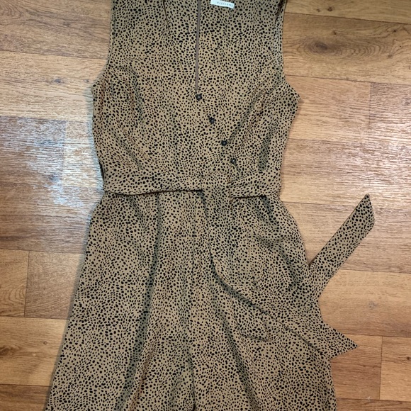 Jumper/Romper - Picture 2 of 5